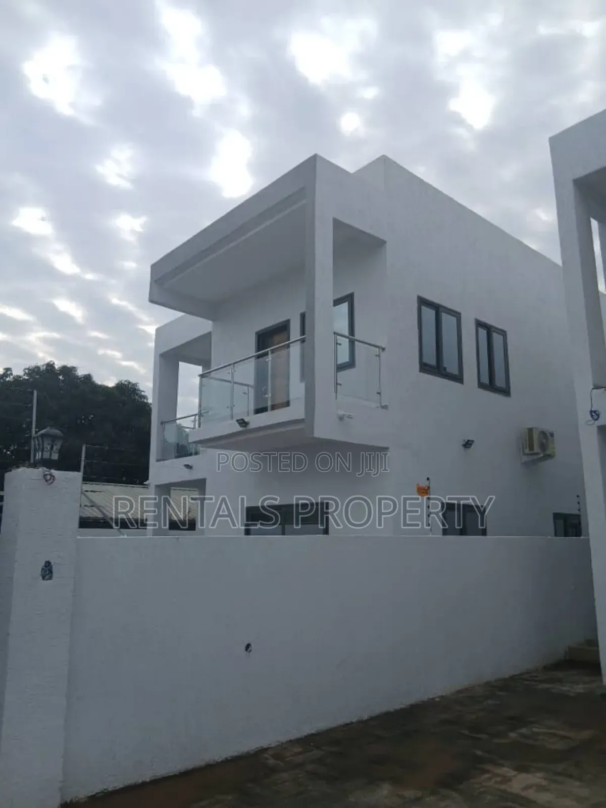 3bdrm Mansion in Ghana Flag for sale