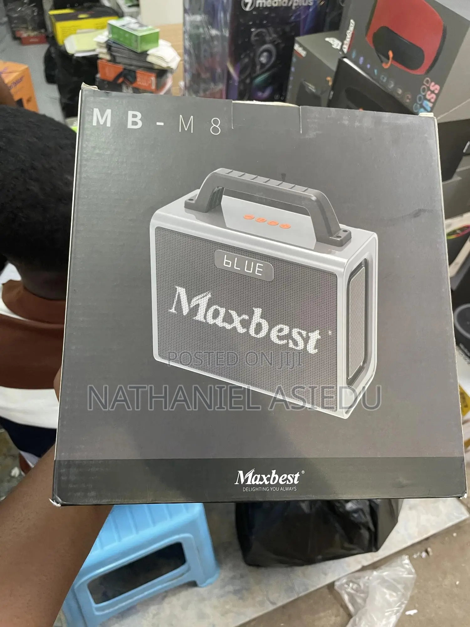 Maxbest Mb-M8 Portable Handheld Bluetooth Speaker.