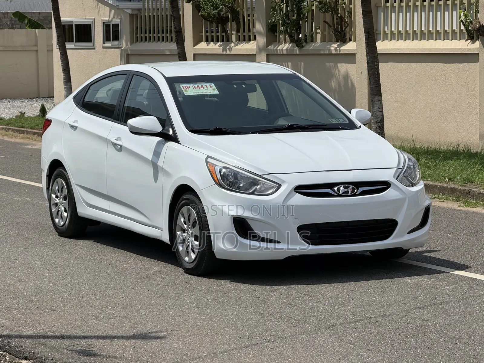 Hyundai Accent SE Sedan 2017 White