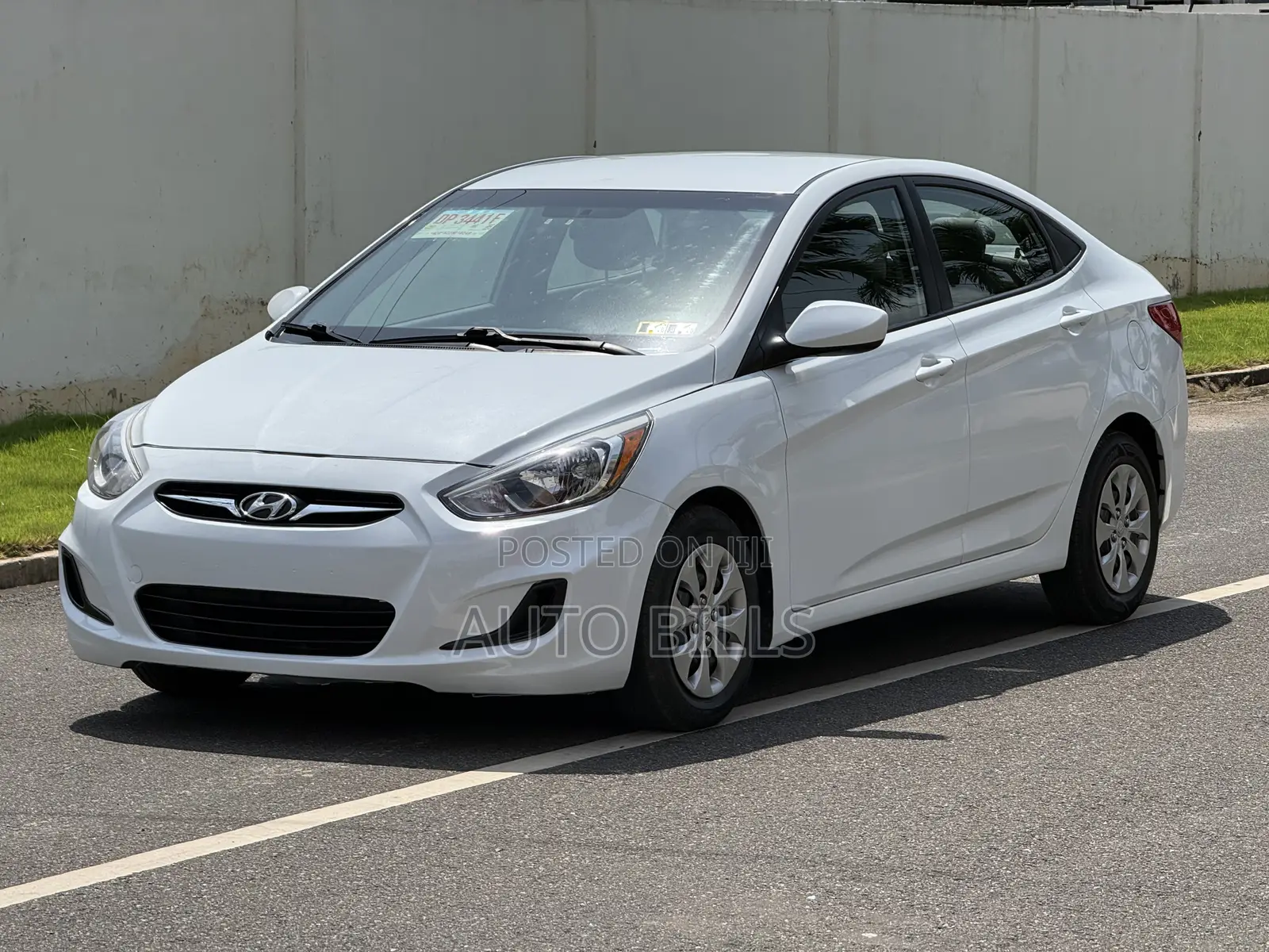 Hyundai Accent SE Sedan 2017 White