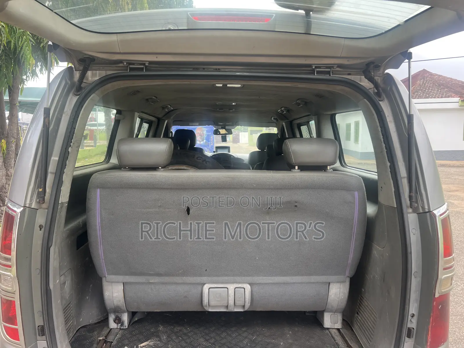 Hyundai Starex 2012 Silver