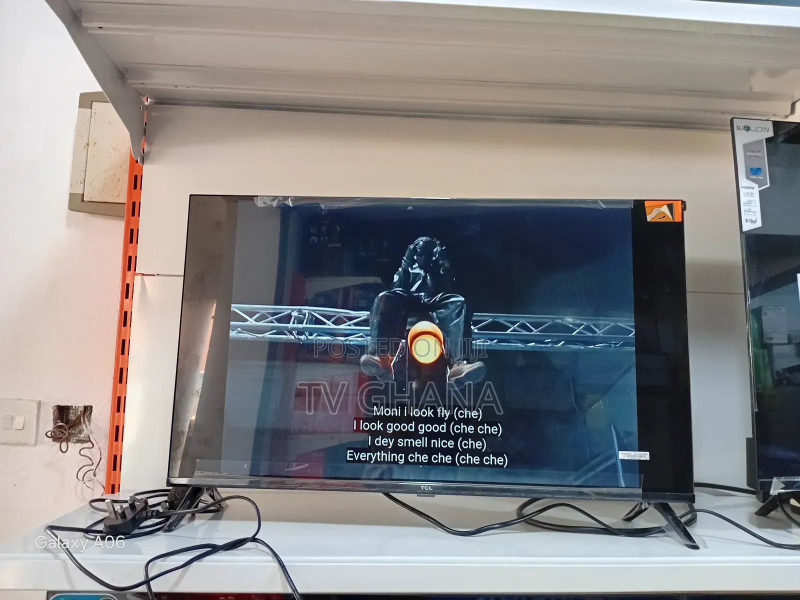 TCL 32" Google Tv – Perfect for Movies Gaming