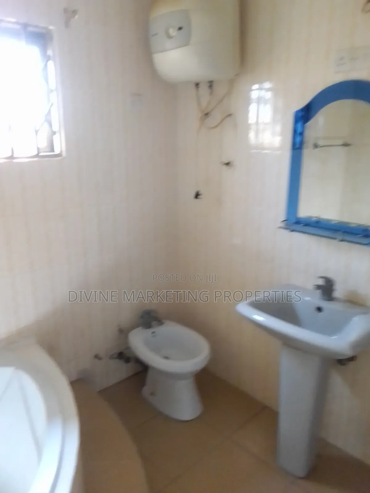 6bdrm House in Gbawe Bulemin for sale