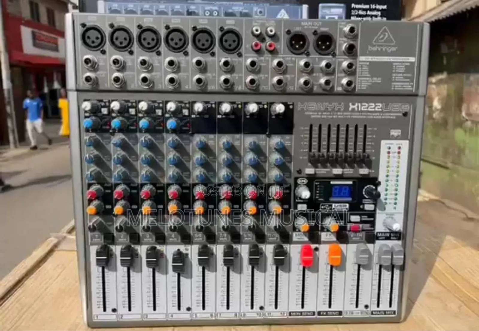 Behringer Xenyx X1222usb 12channel Audio Mixer