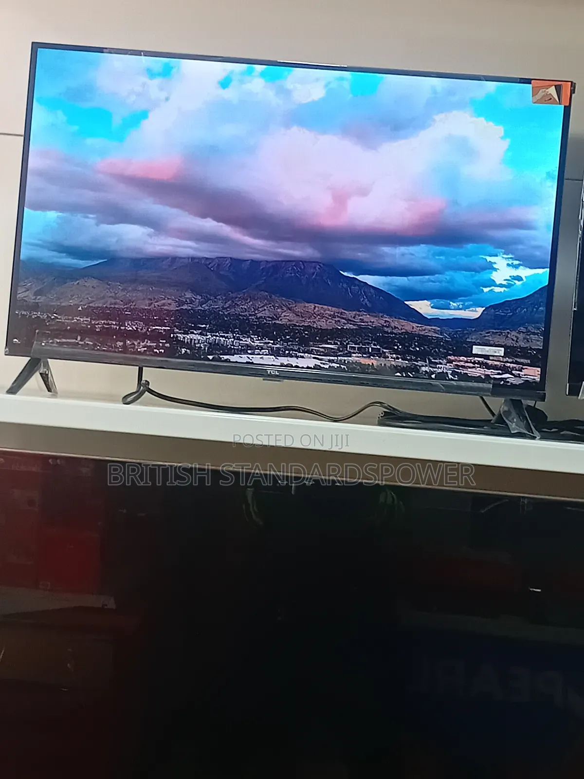 Enjoy Quick Access to Apps on a 32-Inch Android Smart Tv