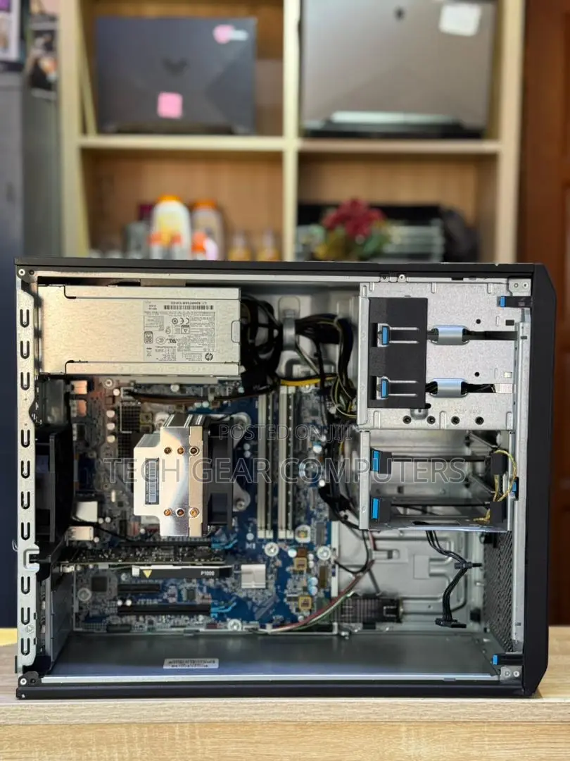 Desktop Computer HP Z2 G4 Tower 16GB Intel Core i7 SSD 256GB