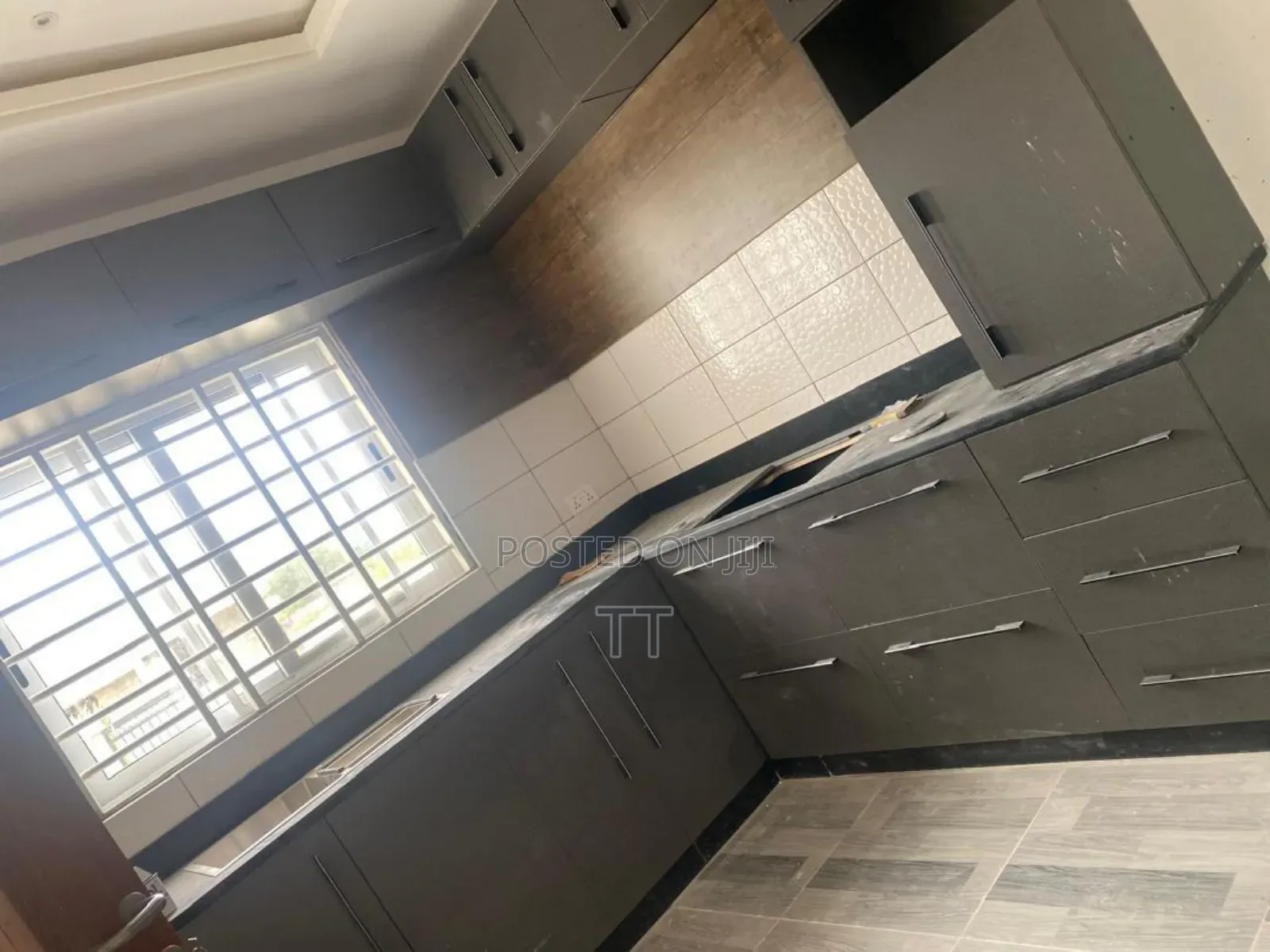 2bdrm Apartment in Grada Estate for rent