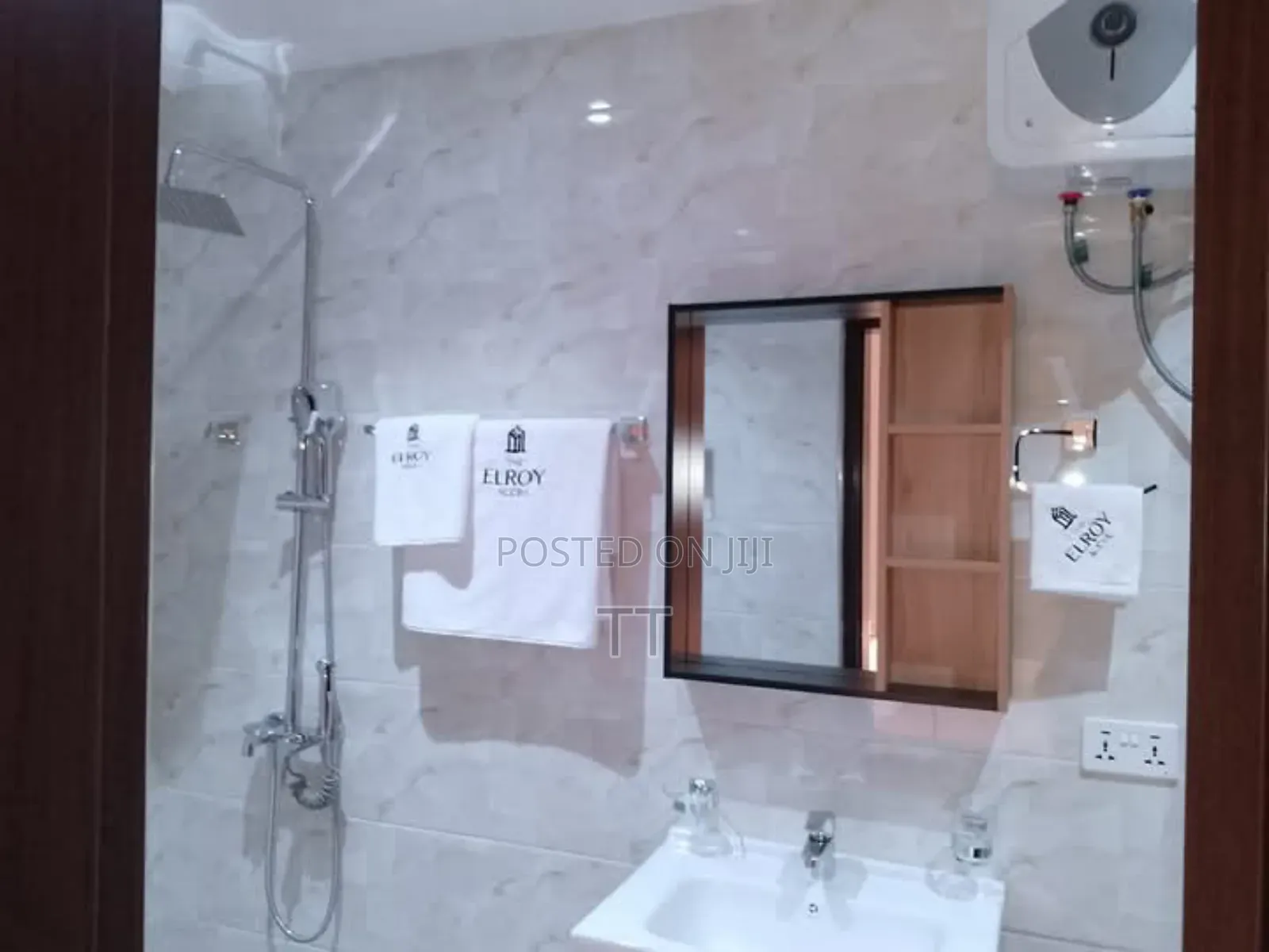 5bdrm House in Teshie Grada Estate for rent