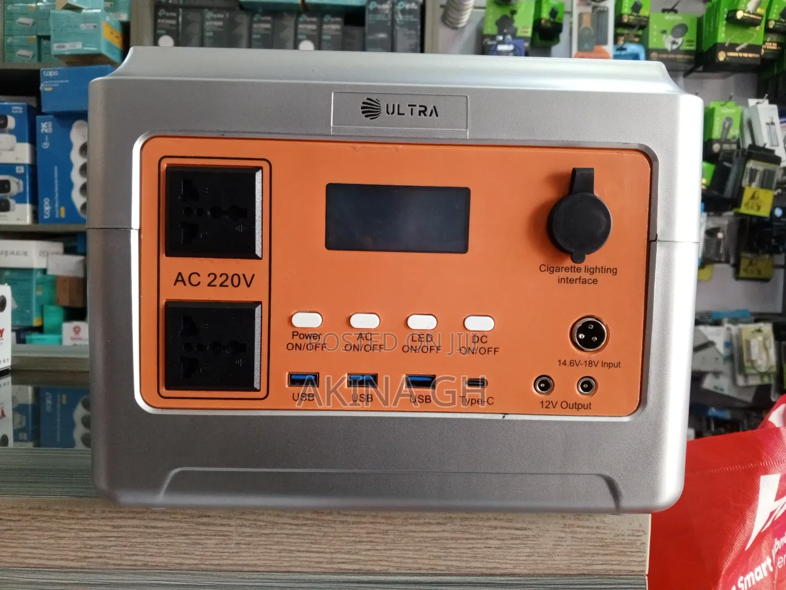Ultra 600 Watt Power Station With Solar Panel