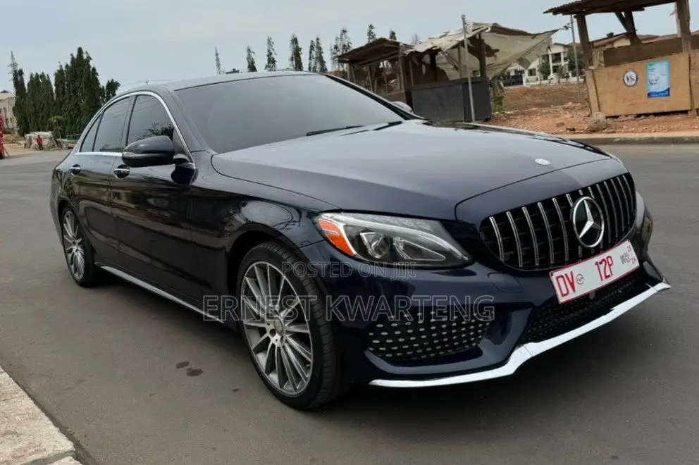 Mercedes-Benz C300 2016 Black