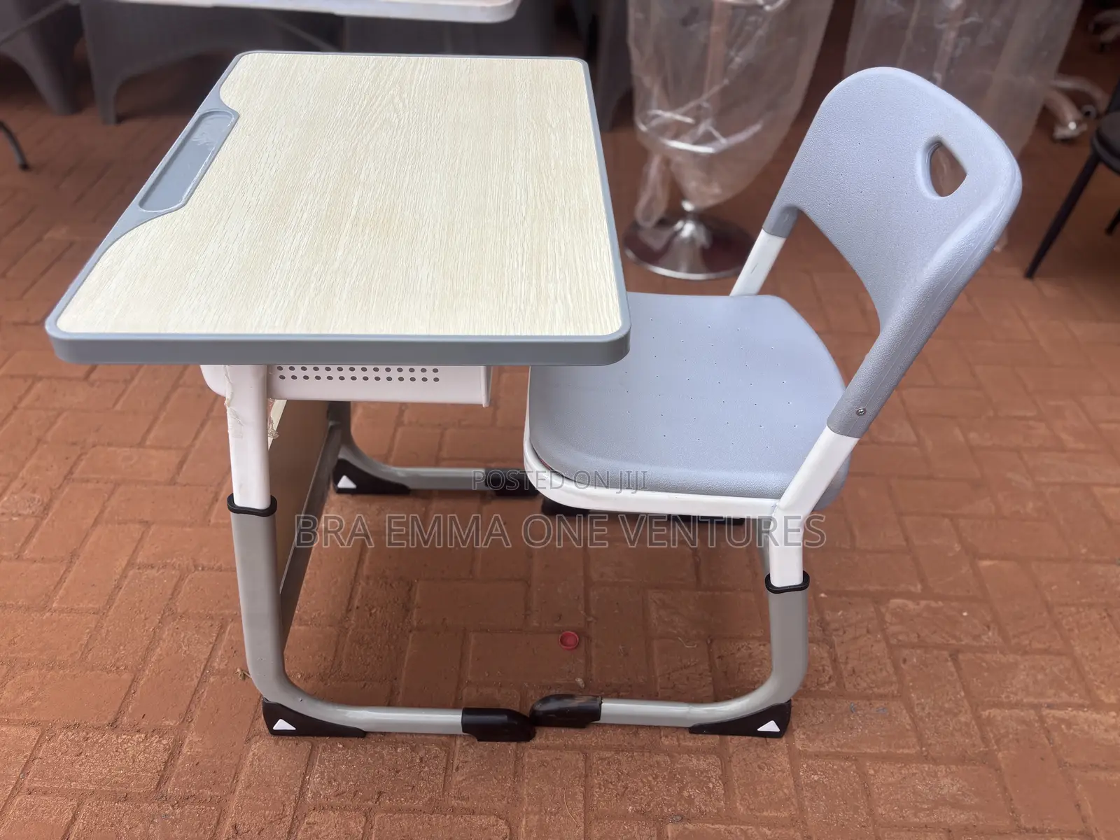 Adjustable Height Students Desks