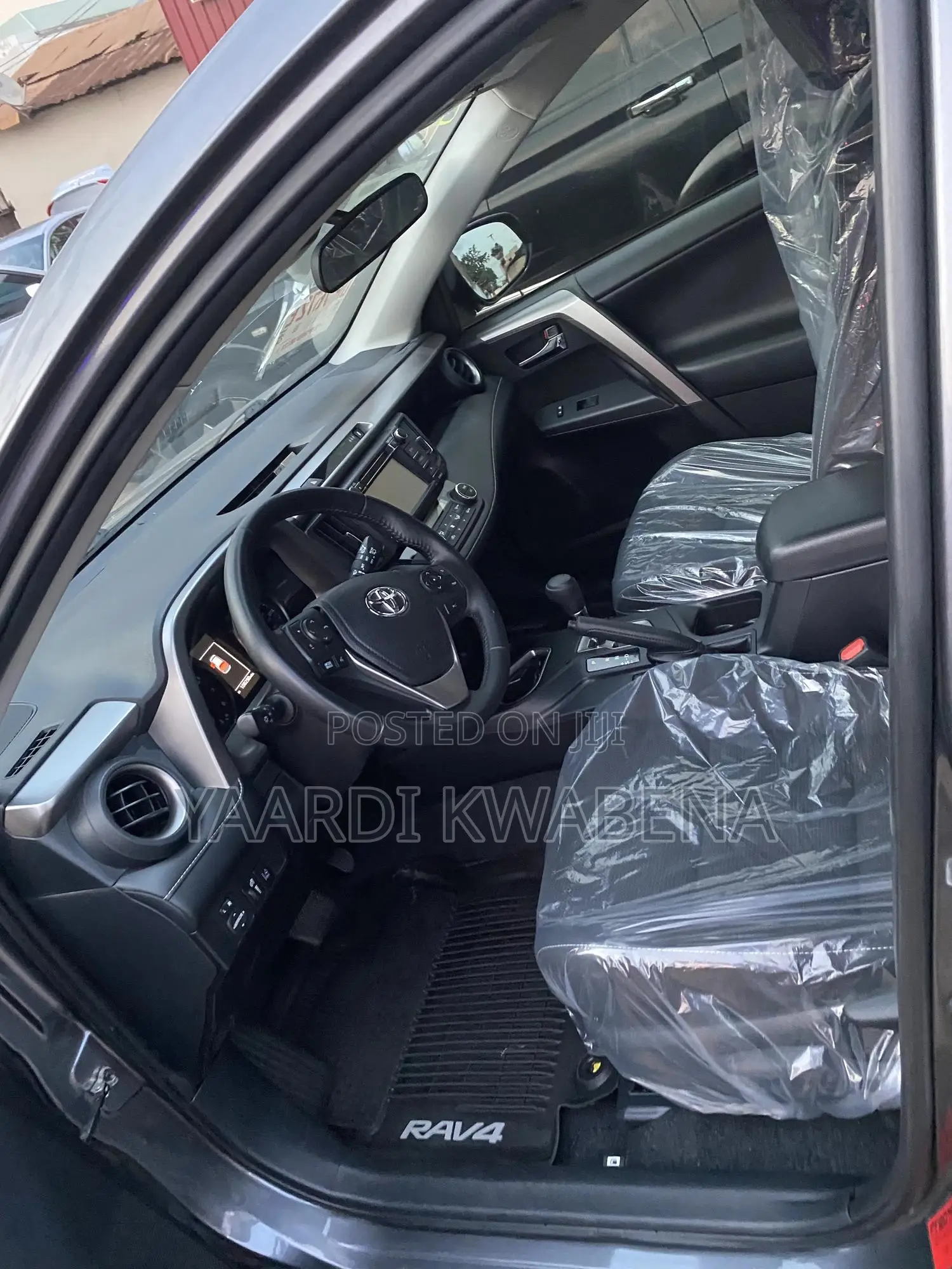 Toyota RAV4 XLE 4dr SUV AWD (2.5L 4cyl 6A) 2018 Gray