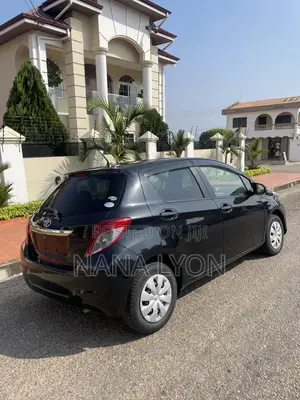 Toyota Vitz 1.3 FWD 5dr 2014 Black
