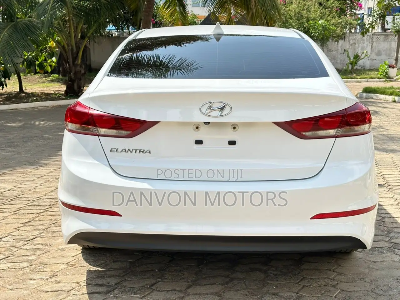 Hyundai Elantra SE 2018 White