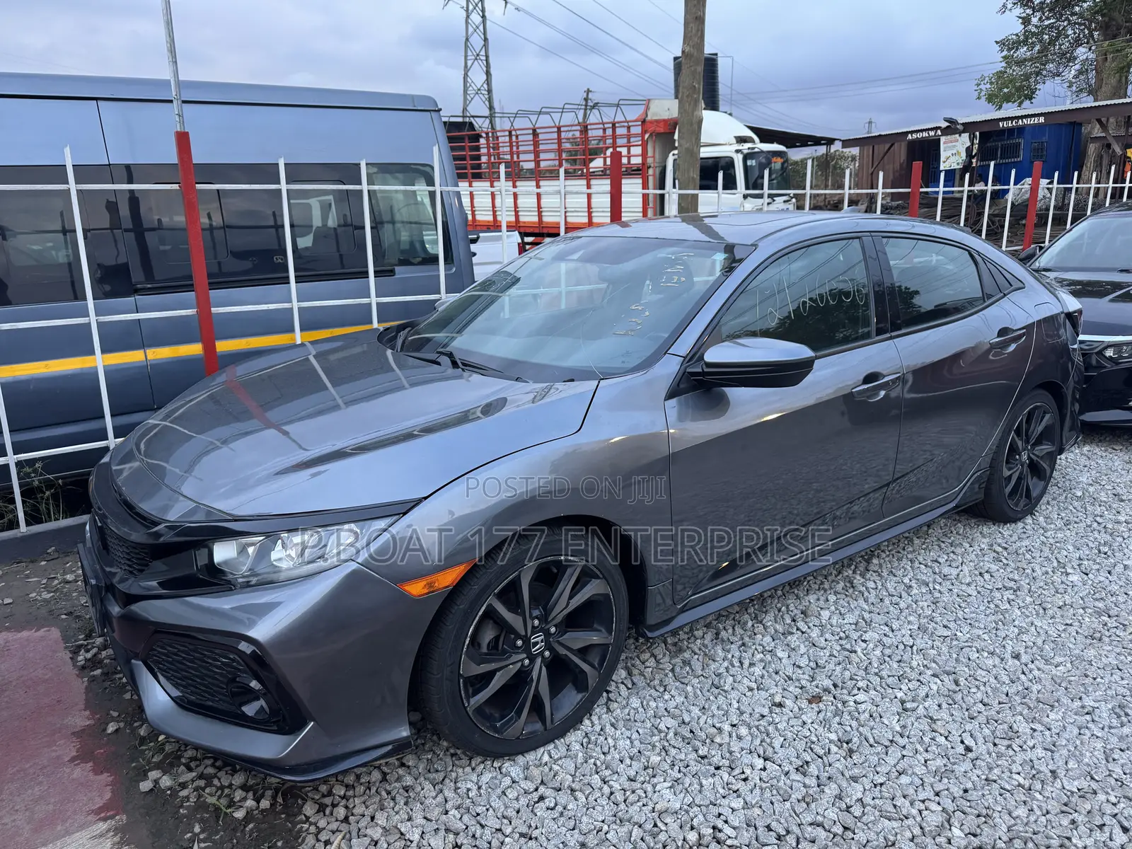Honda Civic EX-L w/Navi Hatchback 2018 Gray