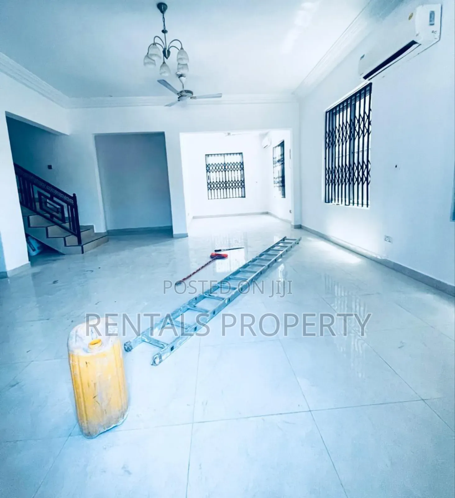 4bdrm House in Lake Side Estate for rent