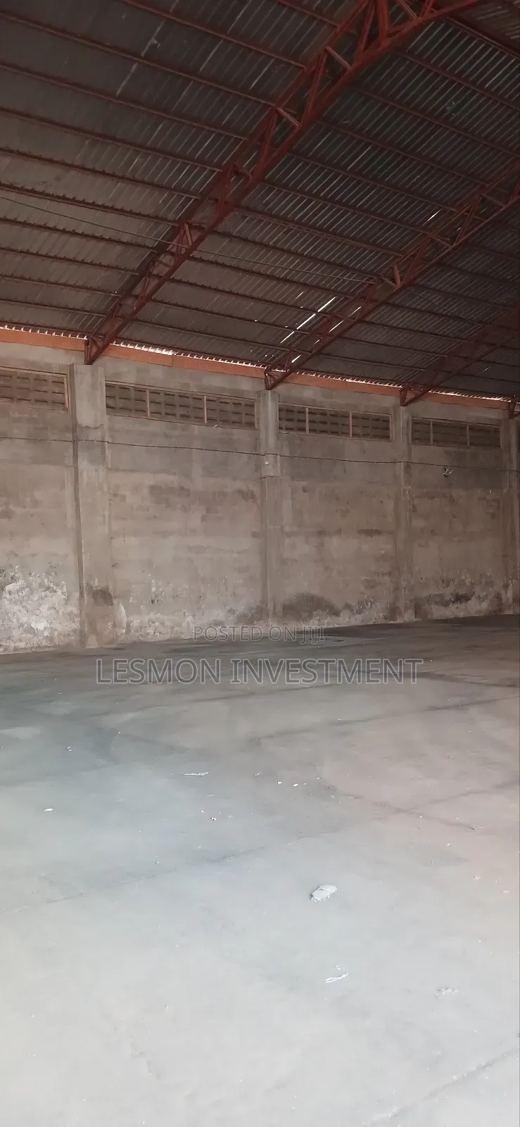 Warehouse for Rent Measuring 800sqm in Tema Industrial Area