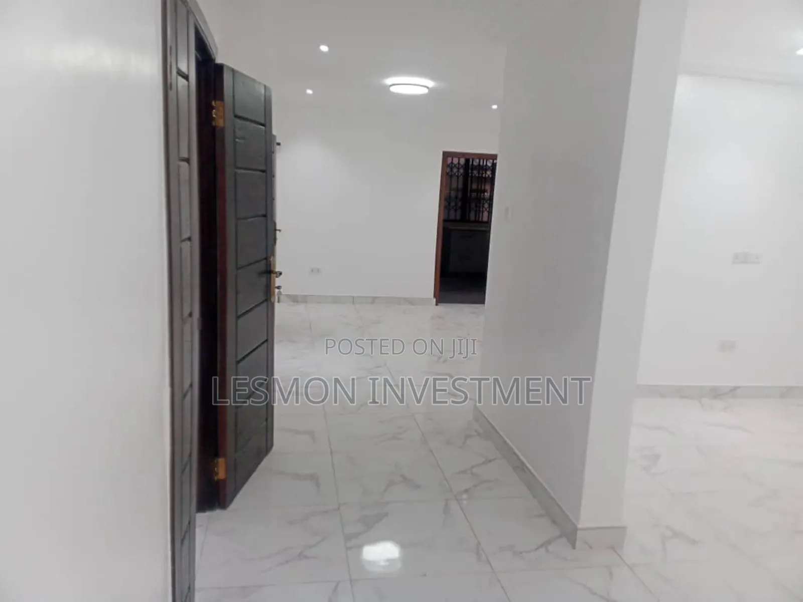 3bdrm Duplex in Lesmon Investment, Ashomang Estate for rent