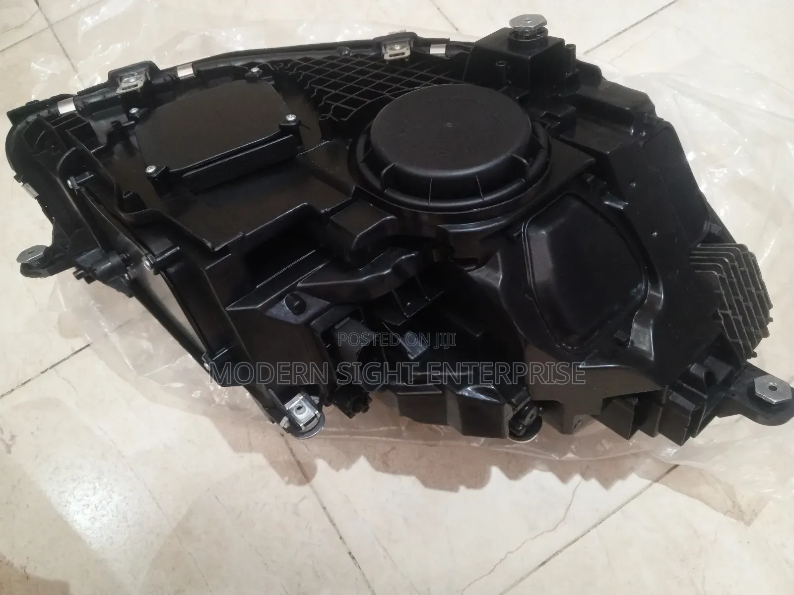 Mercedes Benz S-Class (W222)Headlights