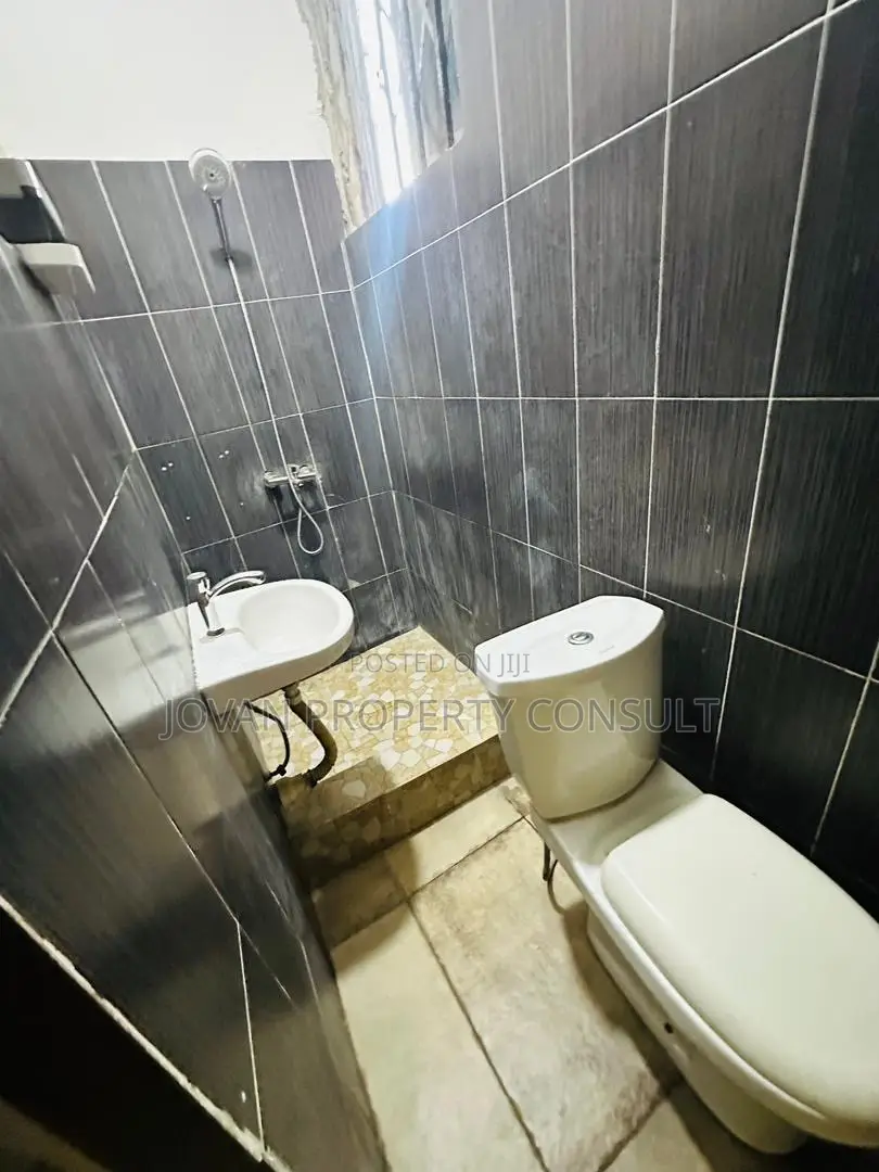 1bdrm Room & Parlour in Amasaman Stadium, Ga West Municipal for rent