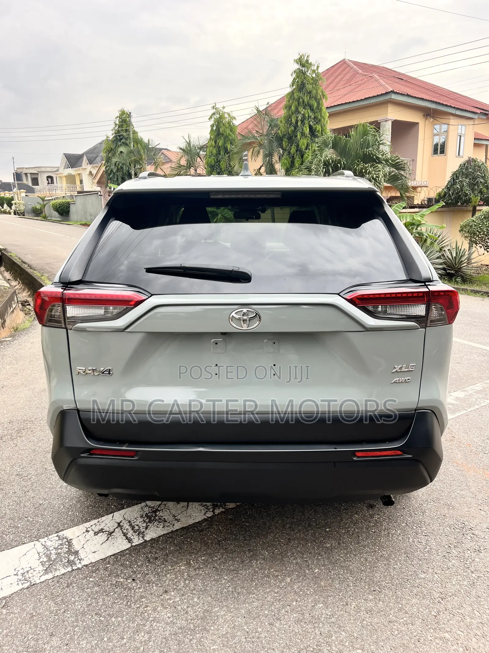 Toyota RAV4 XLE 2022 Green