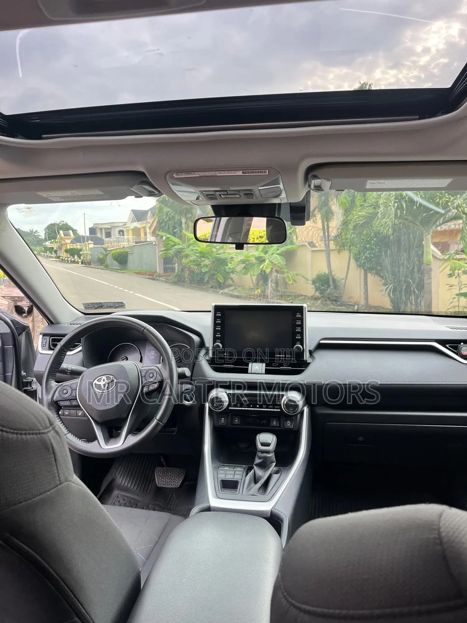 Toyota RAV4 XLE 2022 Green