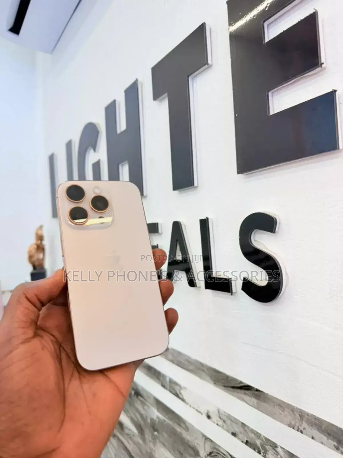 Apple iPhone 16 Pro 512 GB Gold