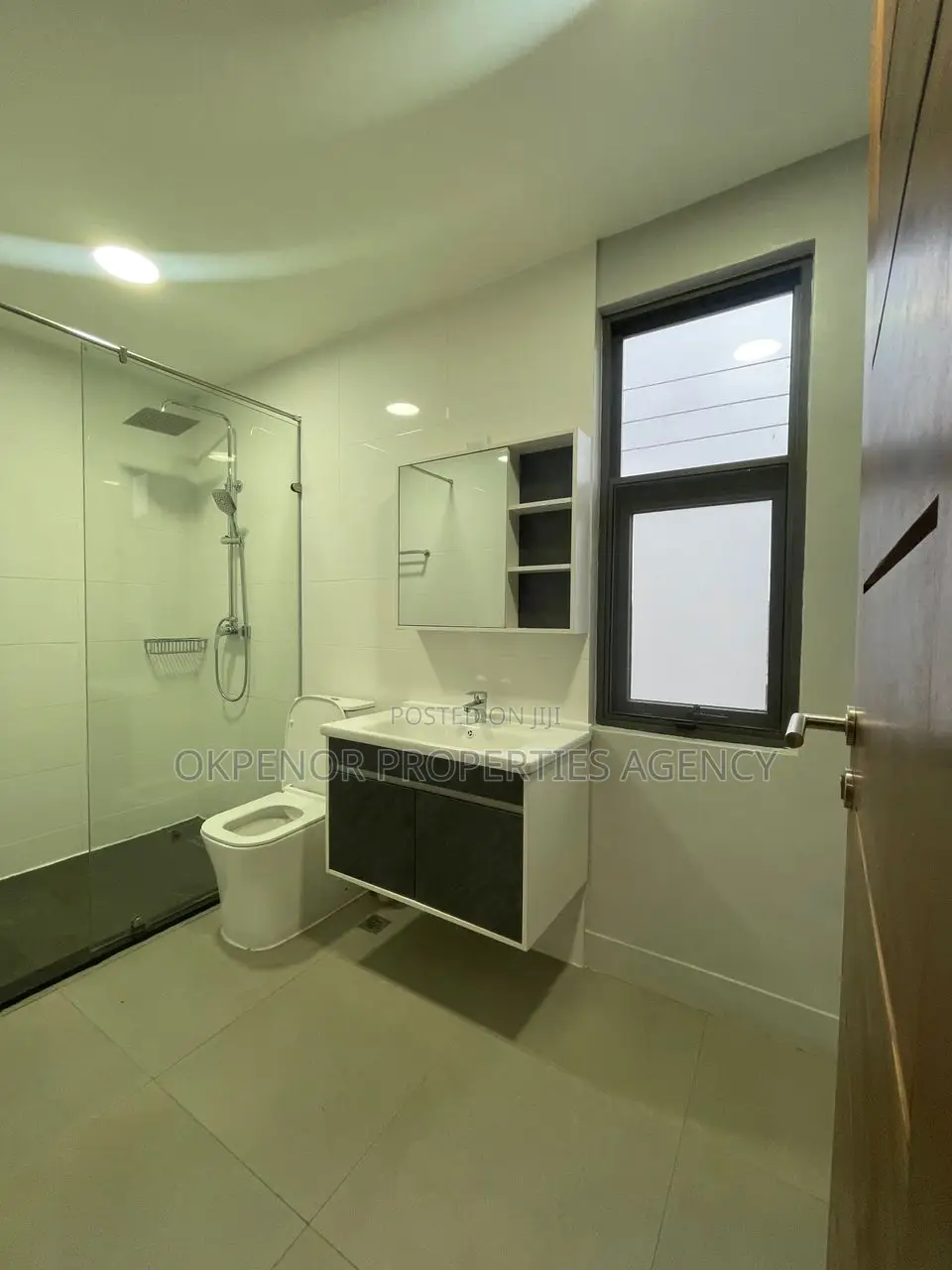 Furnished 3bdrm Duplex in South La, Accra Metropolitan for sale