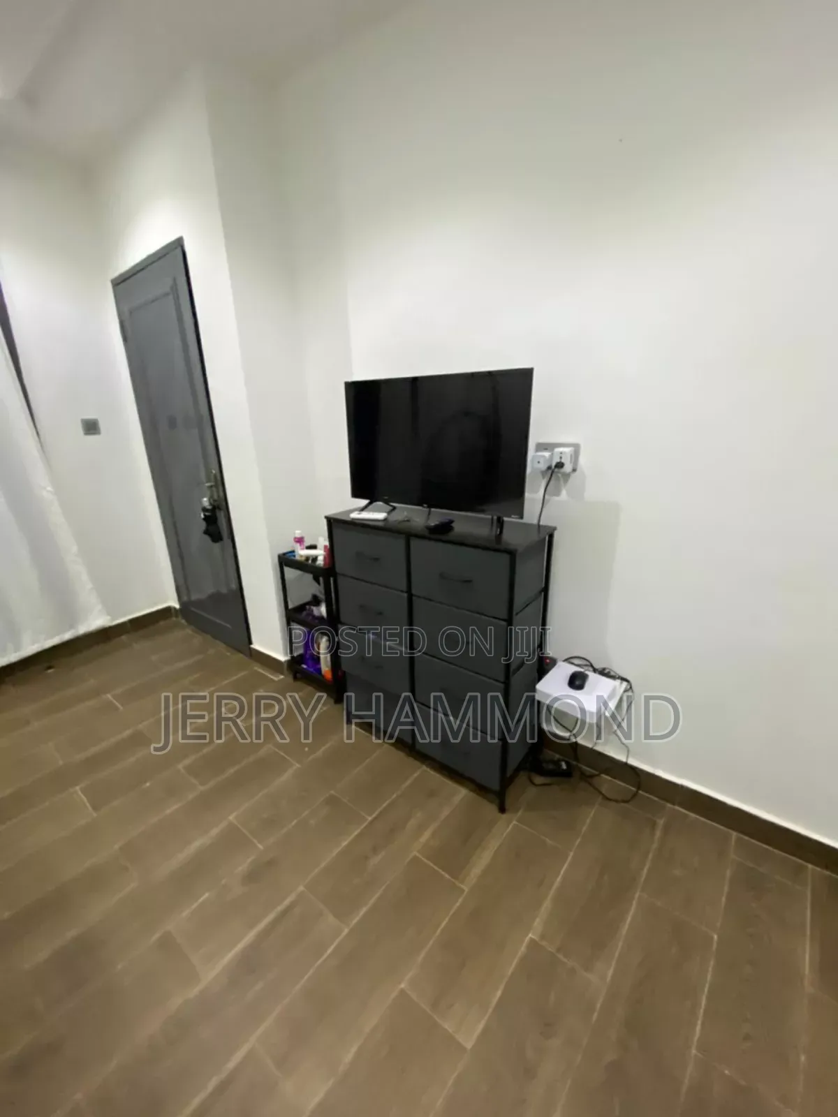 Furnished 3bdrm House in School Junction, East Legon for sale
