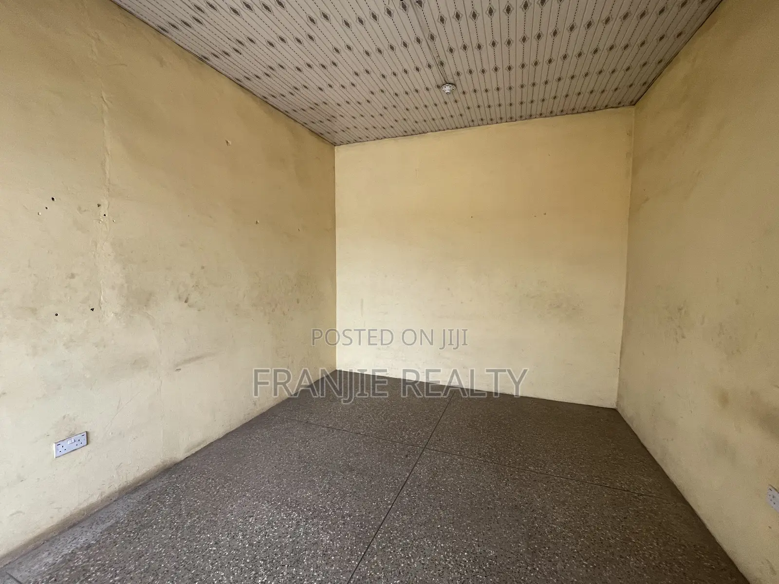 Store/Office Space for Rent Awoshie