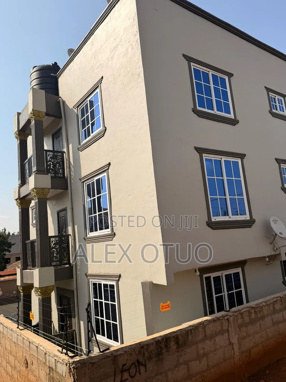 6bdrm House in Alex Otuo Properties, Kumasi Metropolitan for sale