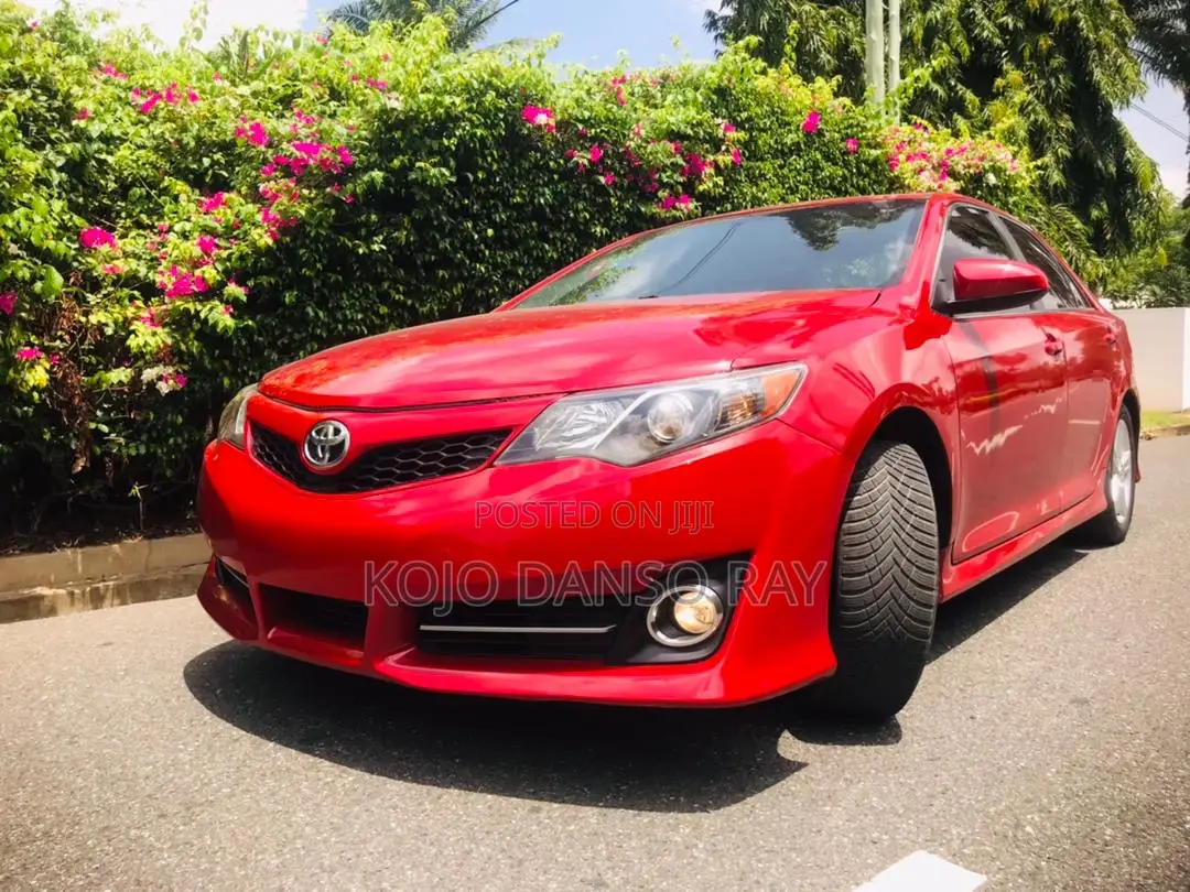 Toyota Camry SE 4dr Sedan (2.5L 4cyl 6A) 2013 Red