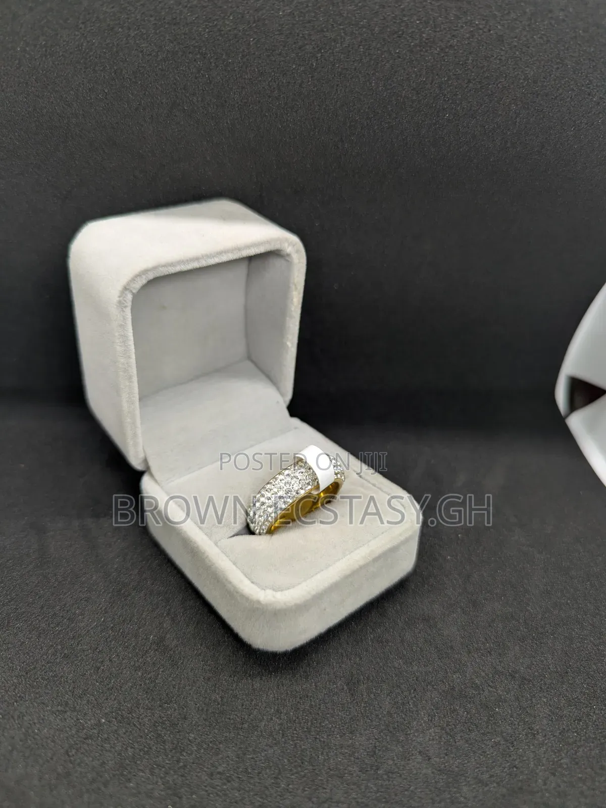 Iced Out Round Rings