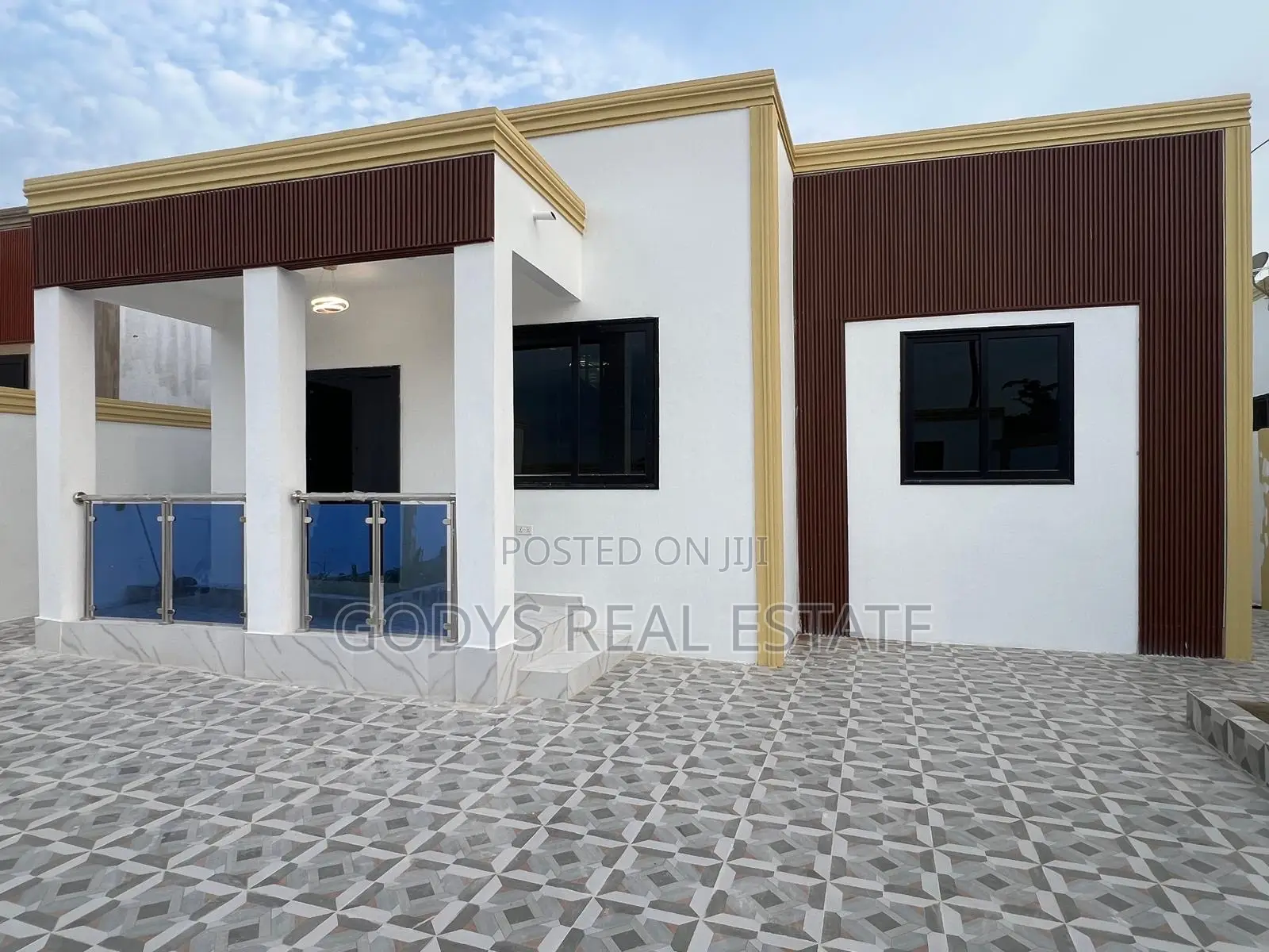 3bdrm House in Godys, Kasoa for sale
