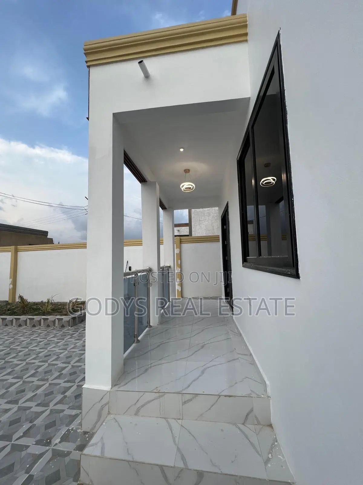 3bdrm House in Godys, Kasoa for sale