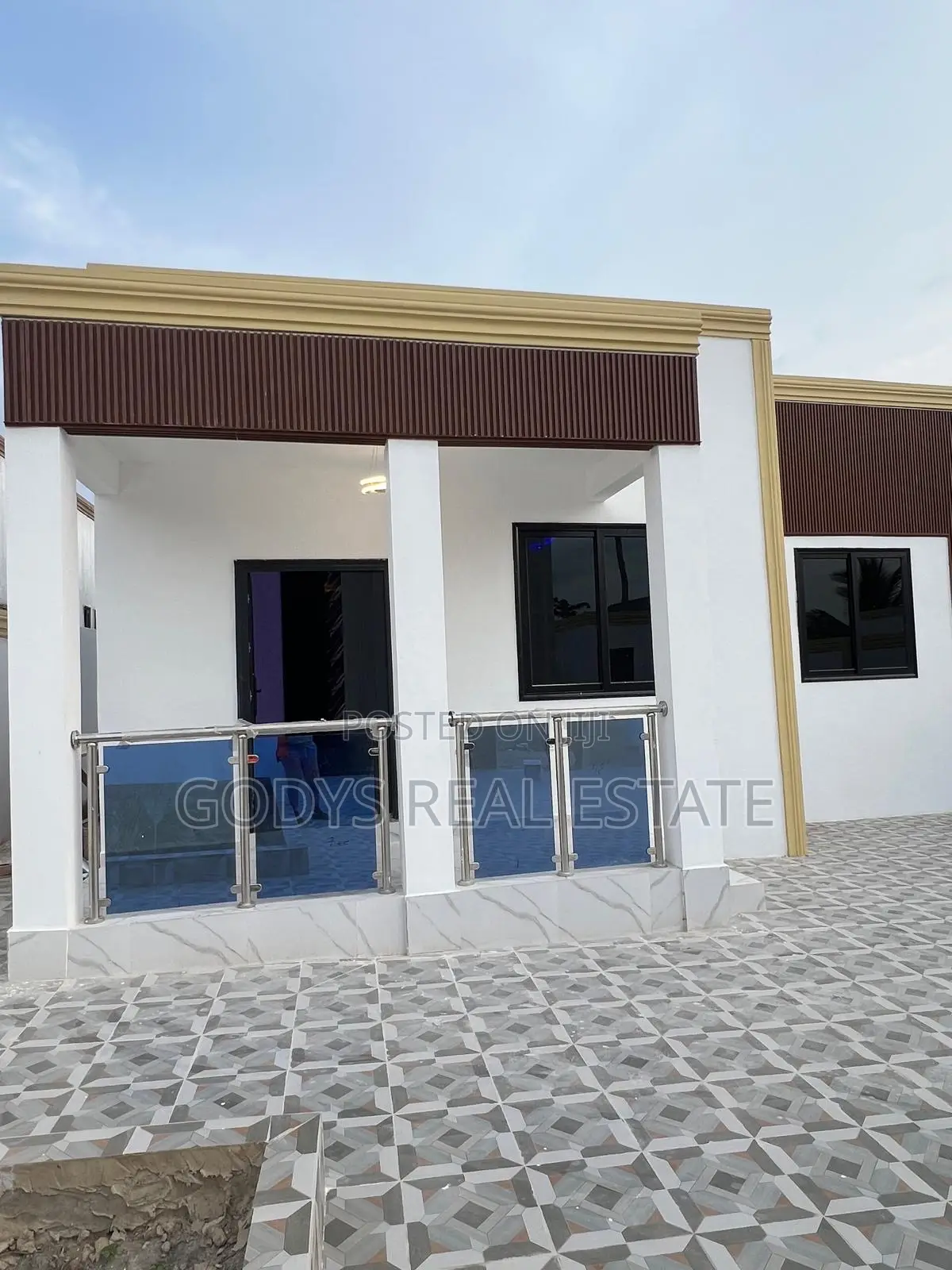 3bdrm House in Godys, Kasoa for sale