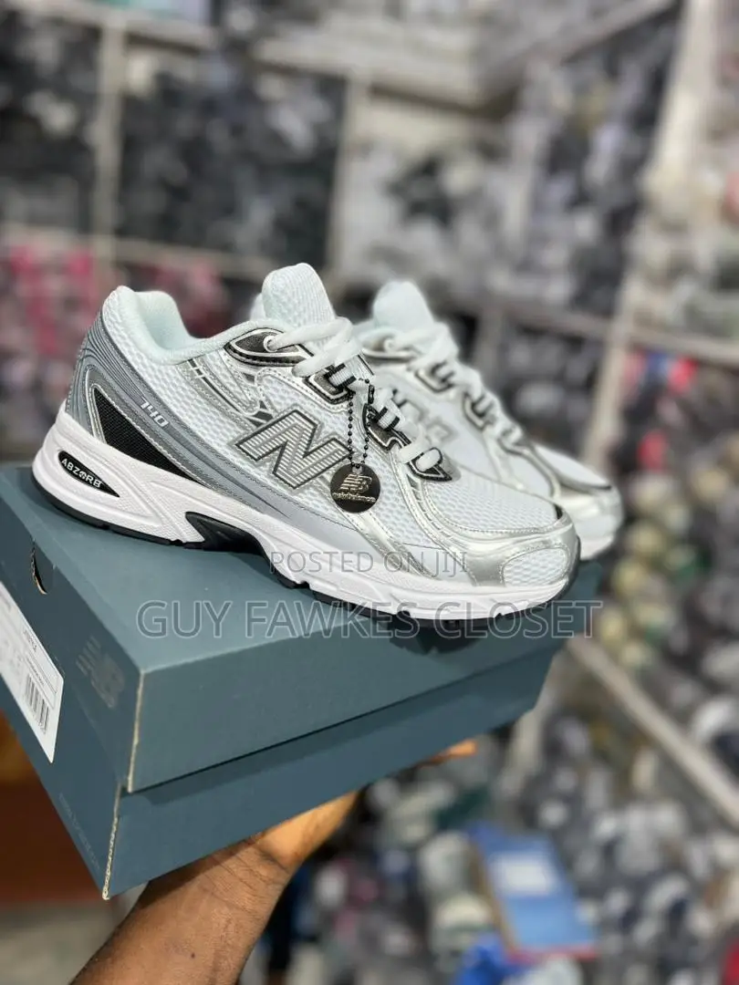New Balance 740