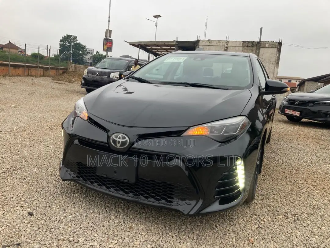 Toyota Corolla XSE 4dr Sedan (1.8L 4cyl CVT) 2017 Black