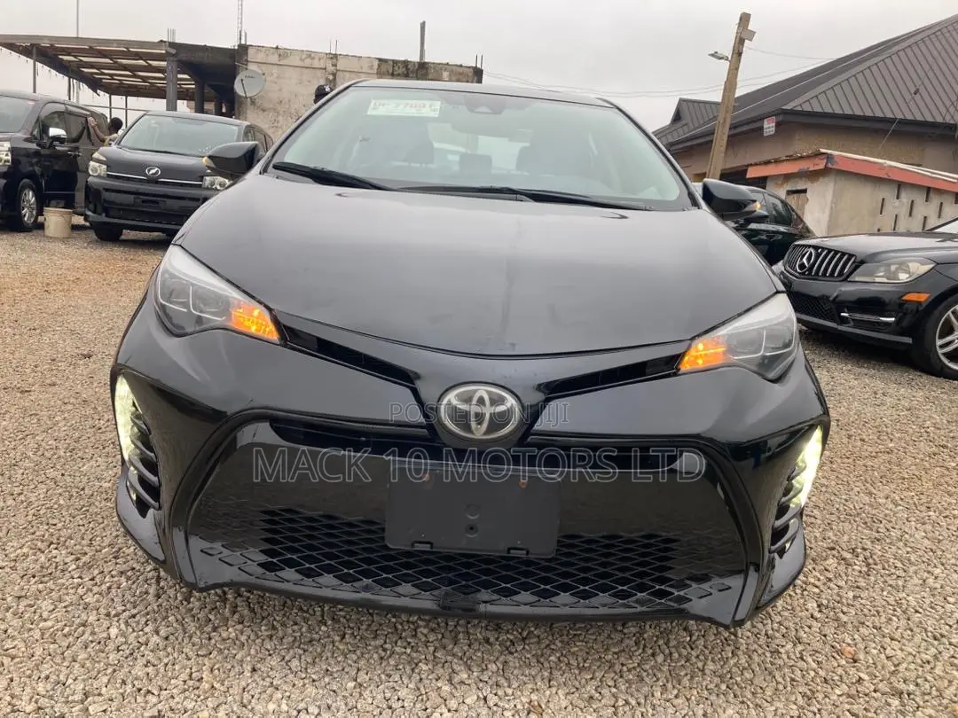 Toyota Corolla XSE 4dr Sedan (1.8L 4cyl CVT) 2017 Black