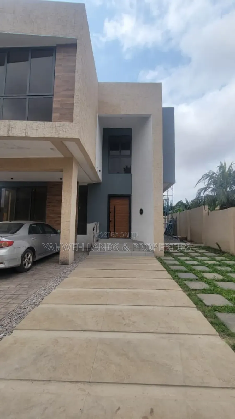 4bdrm House in Madina for sale