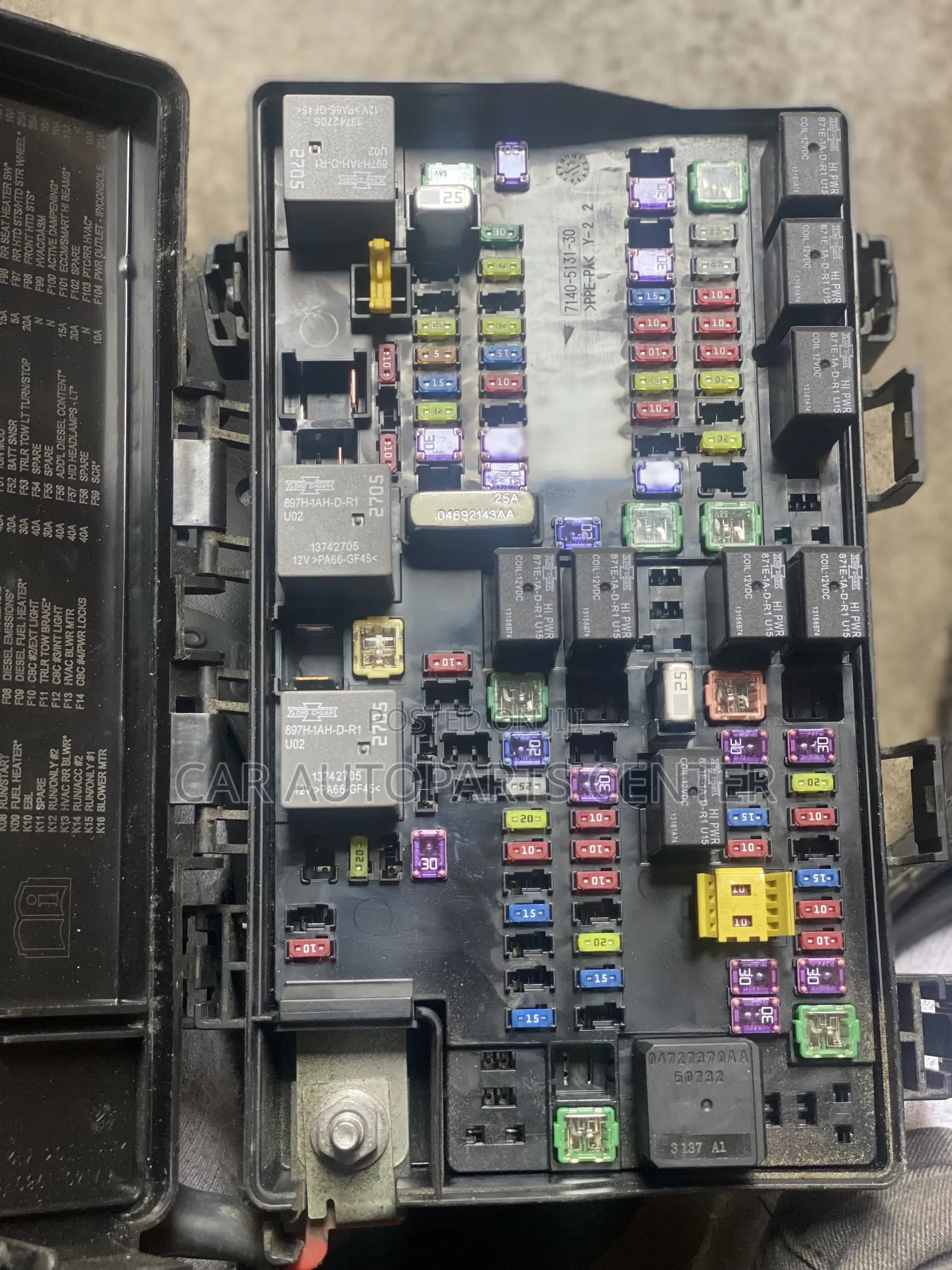 Dodge Ram /Jeep Cherokee Fusebox 2018
