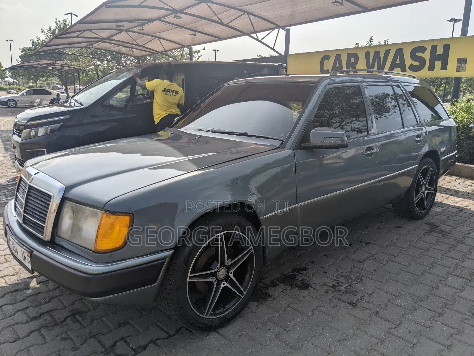 Mercedes-Benz 200E 1989 Gray