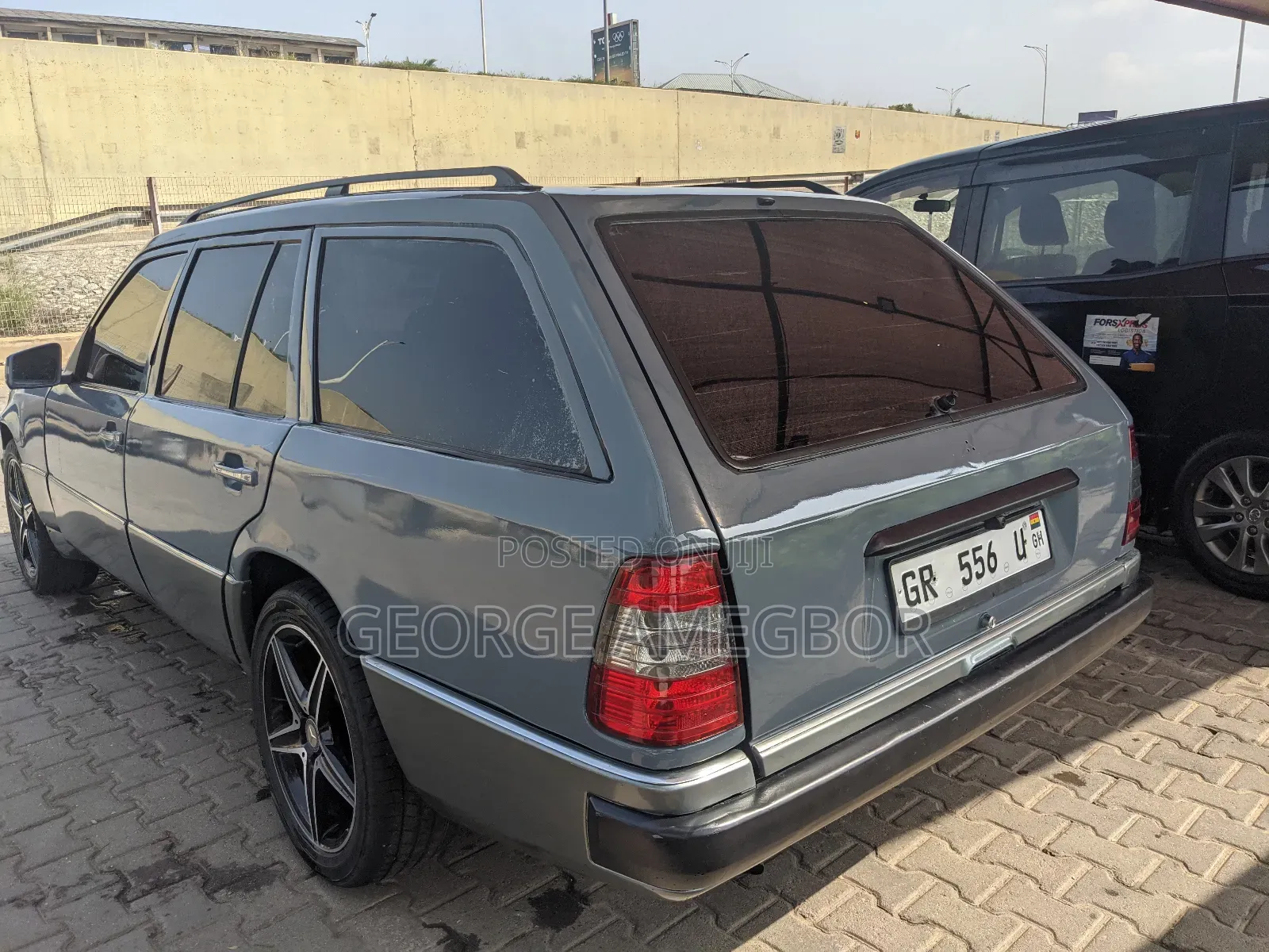Mercedes-Benz 200E 1989 Gray