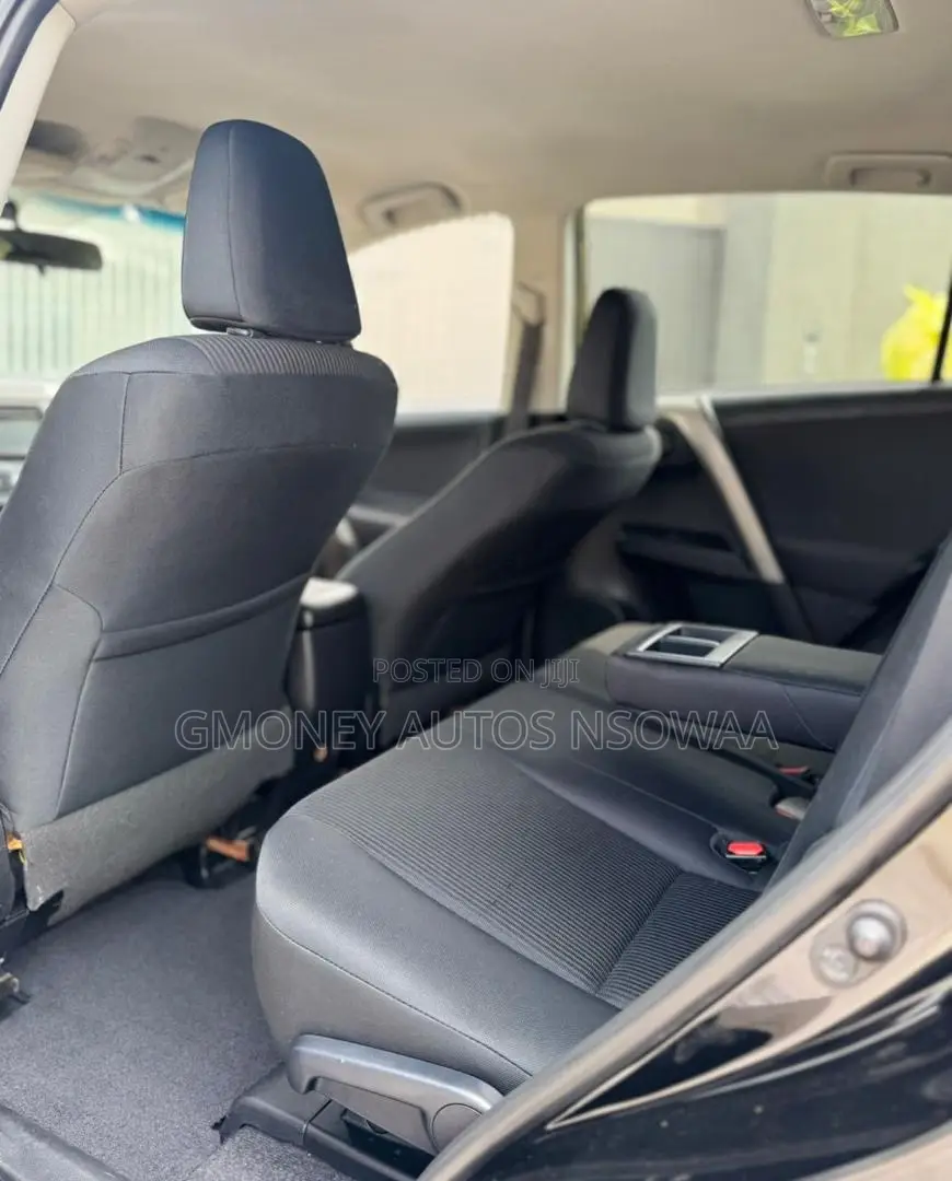 Toyota RAV4 LE 4dr SUV AWD (2.5L 4cyl 6A) 2018 Black