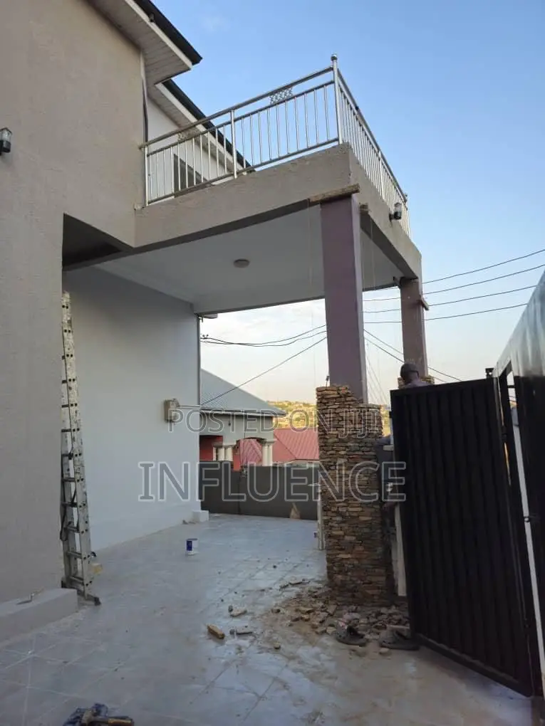 4bdrm House in Kwabenya, East Legon for sale