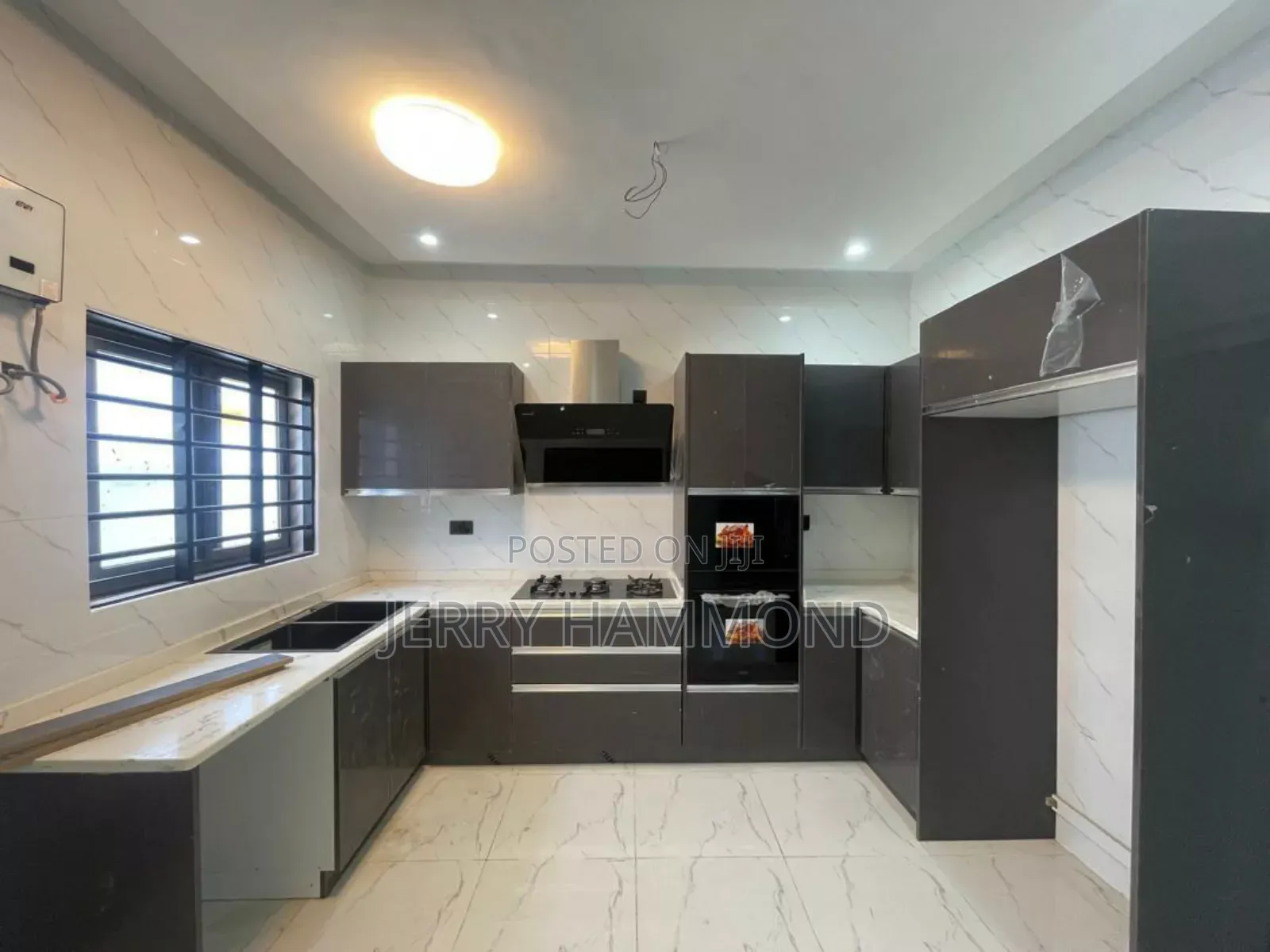 3bdrm House in Costal, Spintex for sale