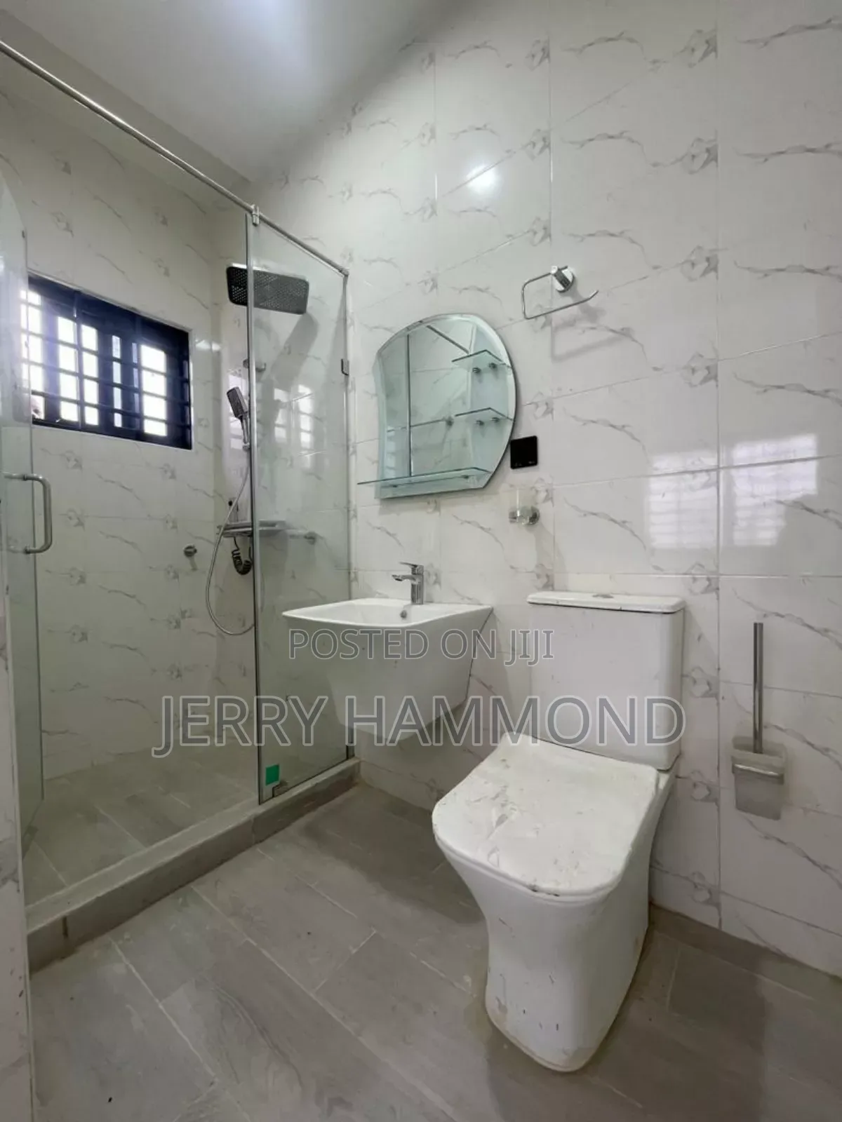 3bdrm House in Costal, Spintex for sale