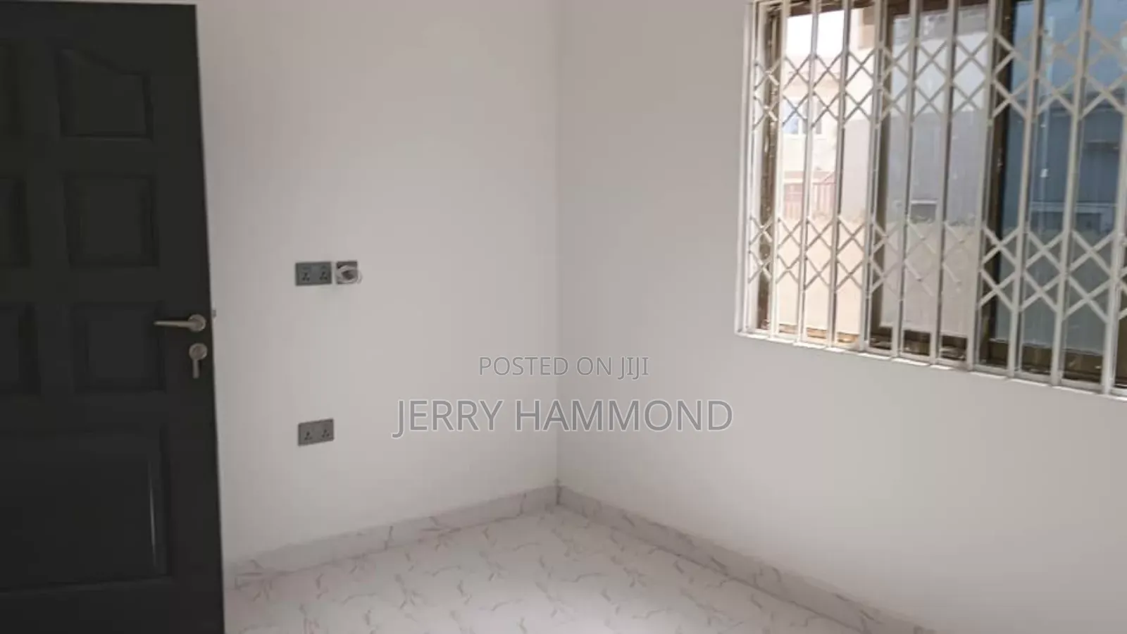 2bdrm Apartment in Bushroad Around , New Town for rent