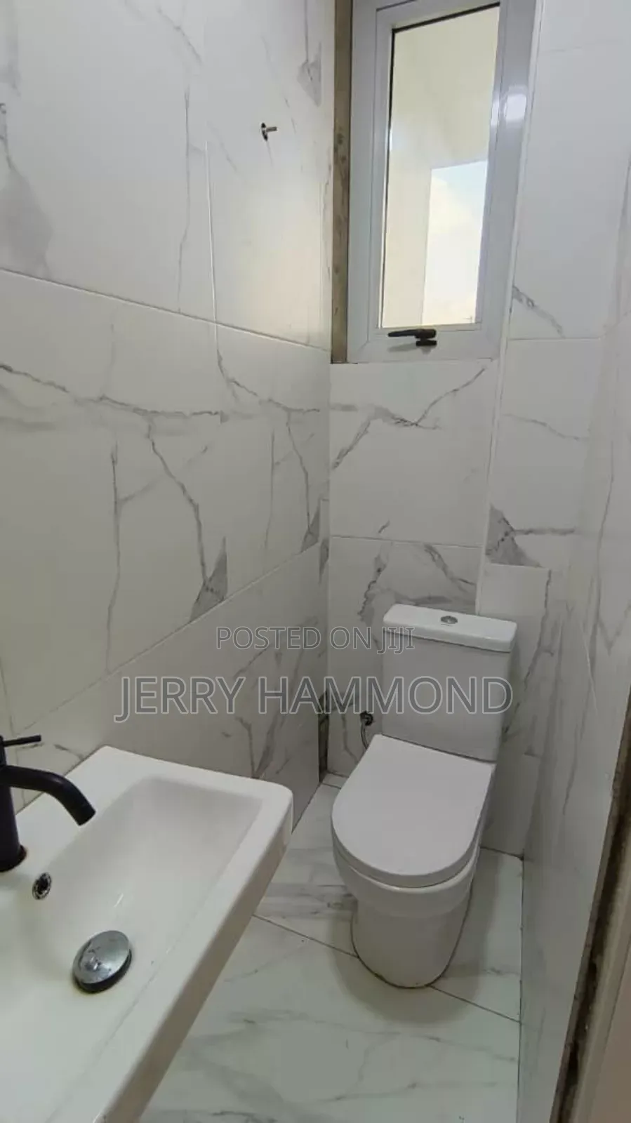 2bdrm Apartment in Bushroad Around , New Town for rent