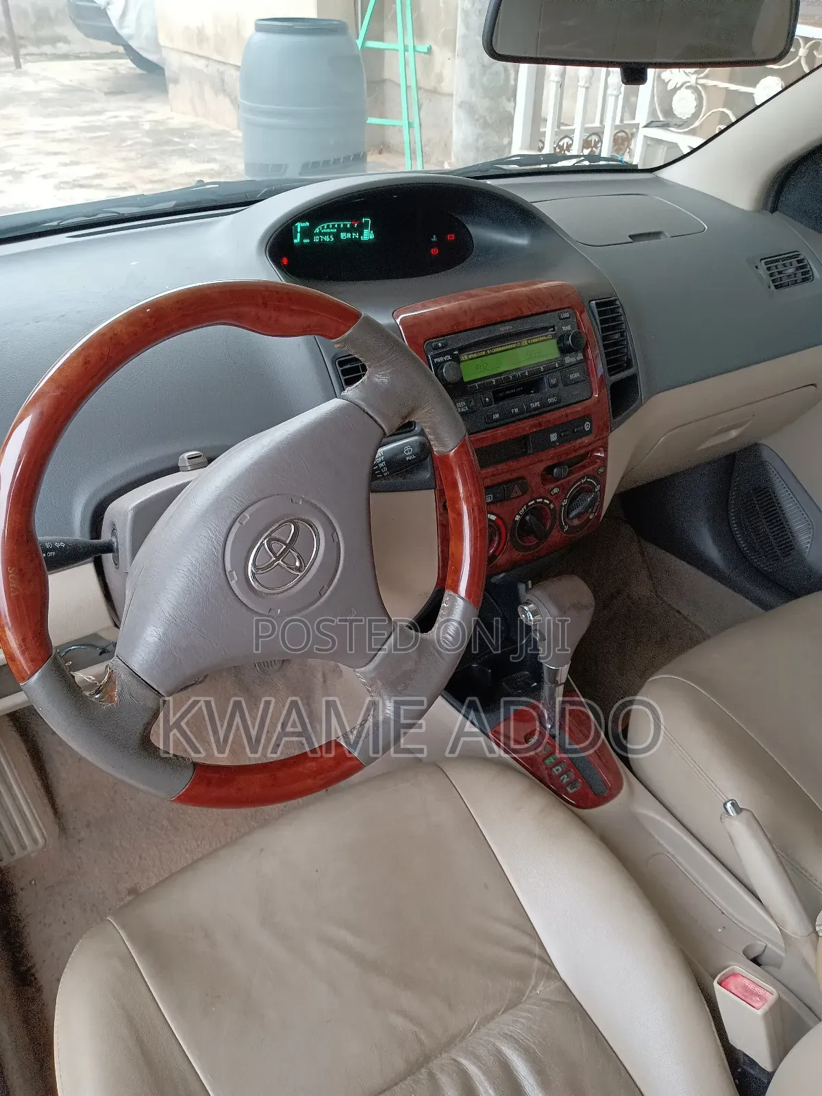 Toyota Vios 2010 Gold